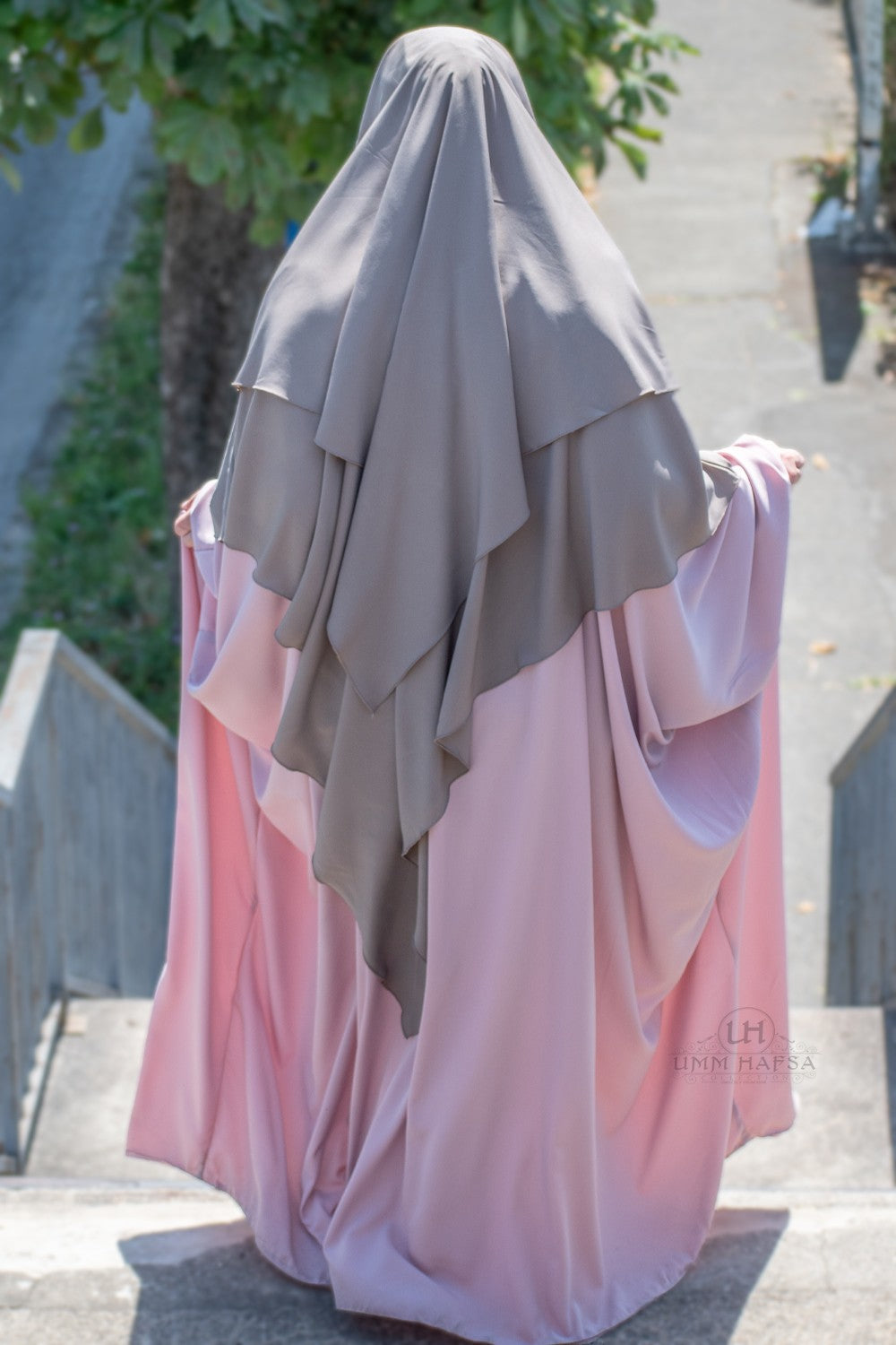 Abaya papillon Umm Hafsa