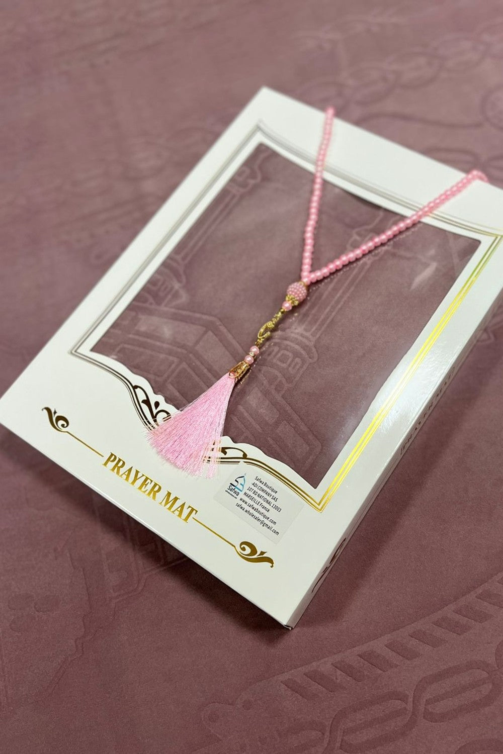 Coffret Cadeau Musulman – Tapis de Prière Velours & Chapelet (Tasbih) Élégant