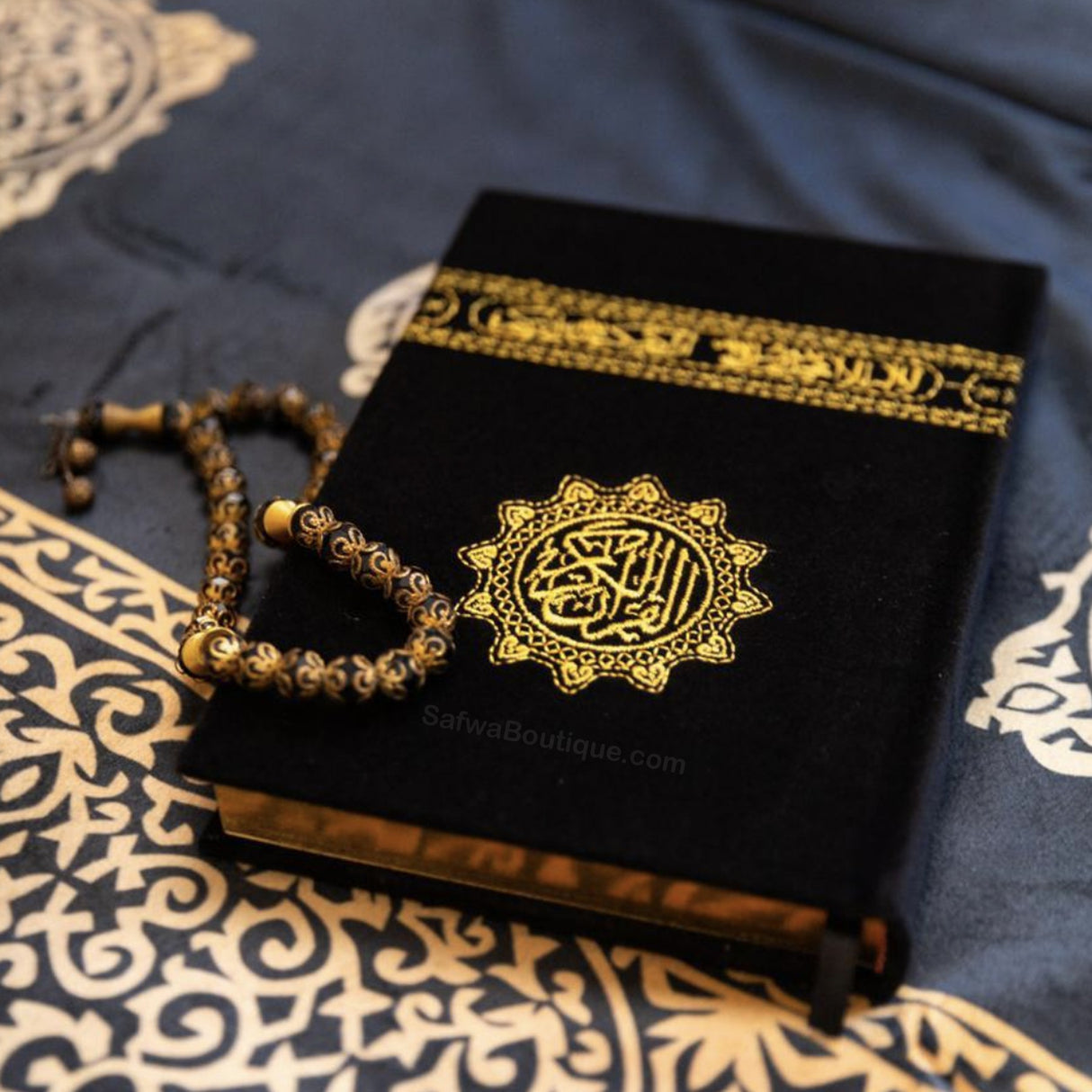 Coran Kaaba Arabe – Couverture Velours Noir Brodée Or – Mushaf Uthmani – Hafs – 14 × 20 cm