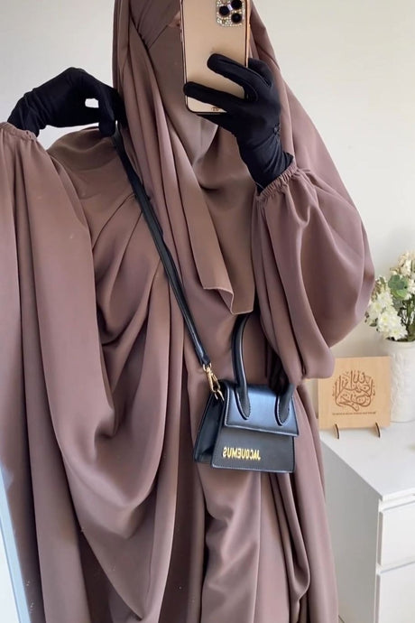 Abaya papillon Umm Hafsa