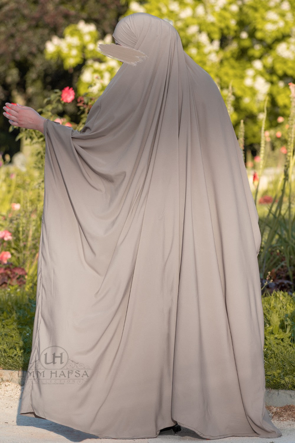 Big jilbab Saoudien Umm Hafsa