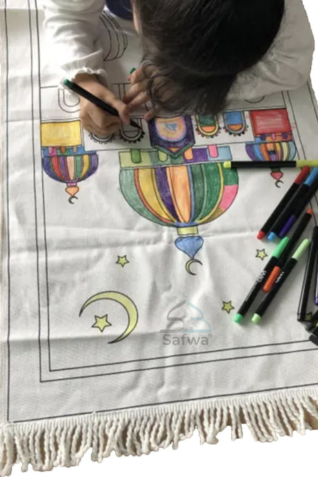 Tapis de Prière à Colorier – Personnalisable avec 12 Marqueurs Textiles | Apprentissage Ludique et Spirituel pour Enfants