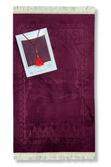 Coffret Cadeau Musulman – Tapis de Prière Velours & Chapelet (Tasbih) Élégant