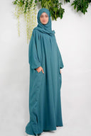 Abaya Jilbab Ajman avec Écharpe – Élégance & Confort | Moultazimoun