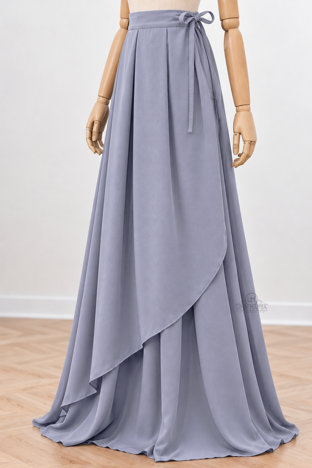 Jupe Portefeuille by Umm Hafsa – Longue, Ample et Fluide – Woolpeach Premium