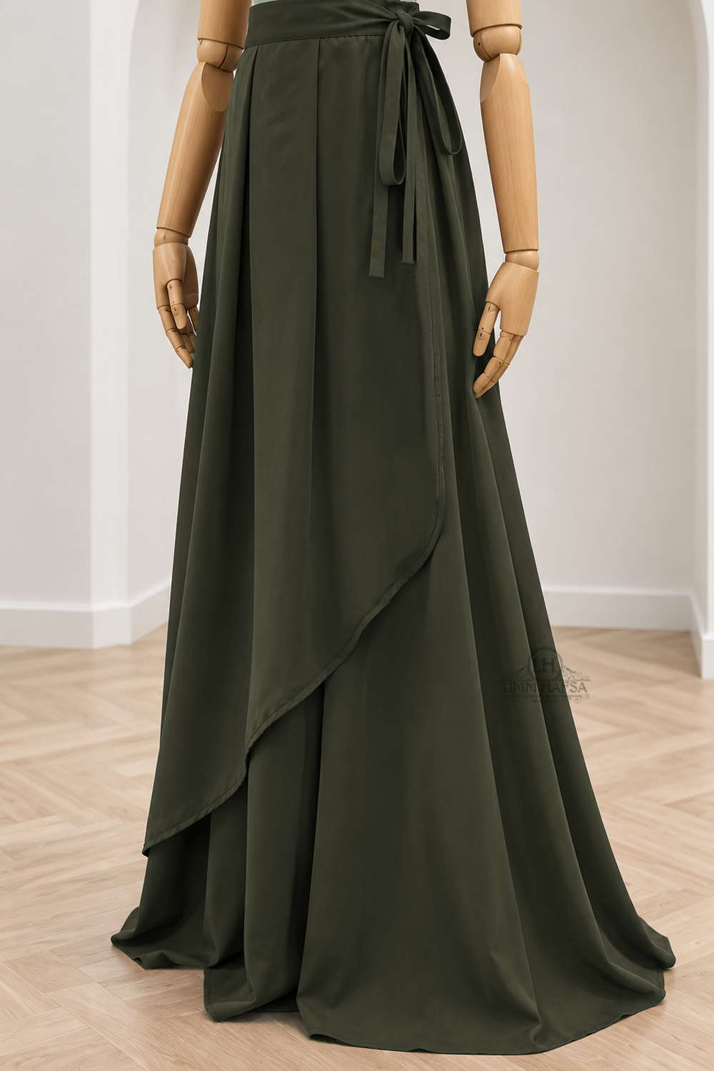 Jupe Portefeuille by Umm Hafsa – Longue, Ample et Fluide – Woolpeach Premium