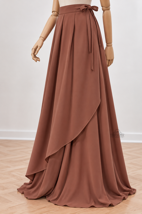 Jupe Portefeuille by Umm Hafsa – Longue, Ample et Fluide – Woolpeach Premium