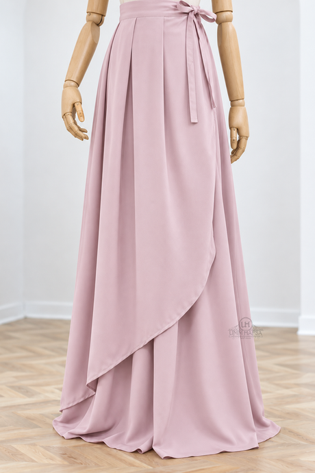 Jupe Portefeuille by Umm Hafsa – Longue, Ample et Fluide – Woolpeach Premium